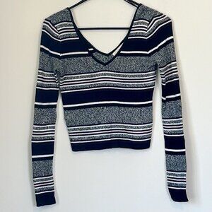LA Hearts Cropped Striped V-Neckline Long Sleeve Shirt - Size: Small